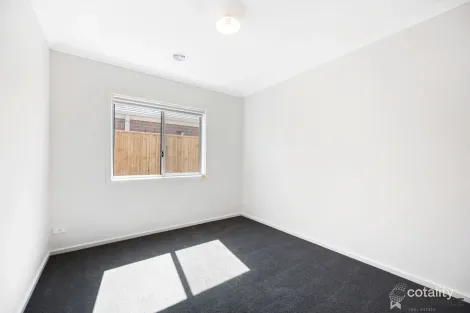 Property photo of 14 Stakes Road Mickleham VIC 3064