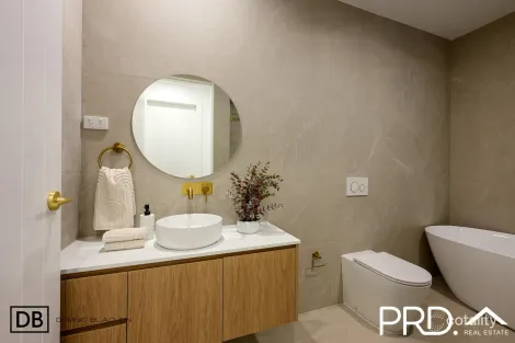 Property photo of 10B Eileen Street Picnic Point NSW 2213