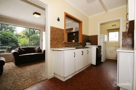 Property photo of 16 Catherine Street Ringwood VIC 3134
