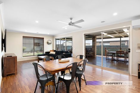 Property photo of 11 Sweetwater Place Moe VIC 3825