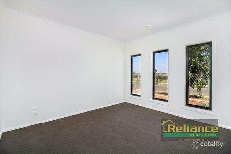 Property photo of 32 Licina Road Brookfield VIC 3338