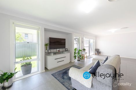 Property photo of 14 Carroll Circuit Cooranbong NSW 2265