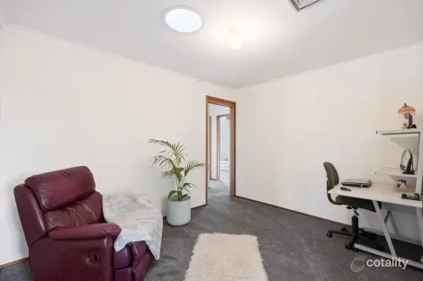 Property photo of 1 Timbertop Road Sunbury VIC 3429