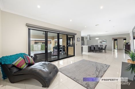 Property photo of 3 Robin Close Newborough VIC 3825