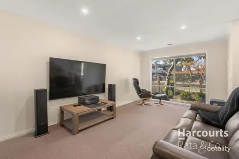 Property photo of 8/119 Duffy Street Epping VIC 3076
