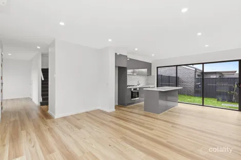 Property photo of 1/4 Hillside Street Springvale VIC 3171