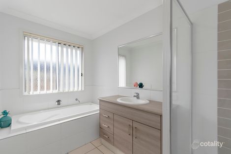 Property photo of 11 Hanlin Way Pimpama QLD 4209