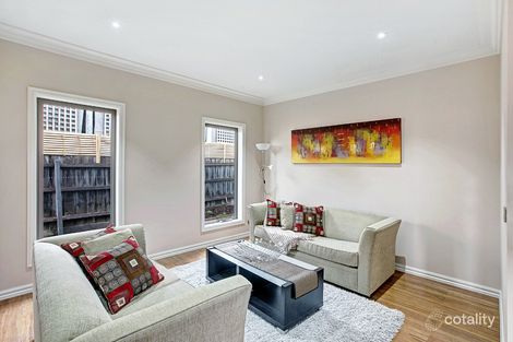 Property photo of 2/128 Station Street Burwood VIC 3125