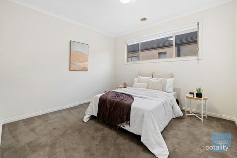 Property photo of 30 Lawson Way Caroline Springs VIC 3023