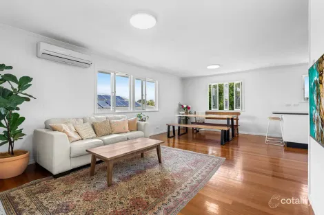 Property photo of 20 Lithgow Street Wynnum QLD 4178
