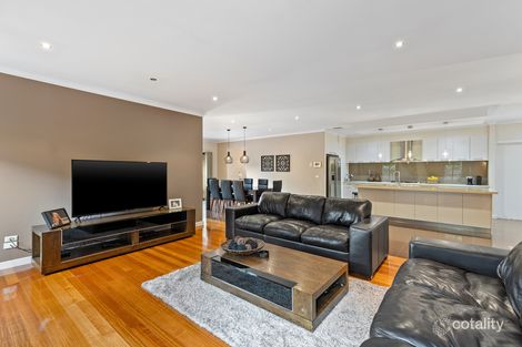 Property photo of 8 Orbison Court Endeavour Hills VIC 3802