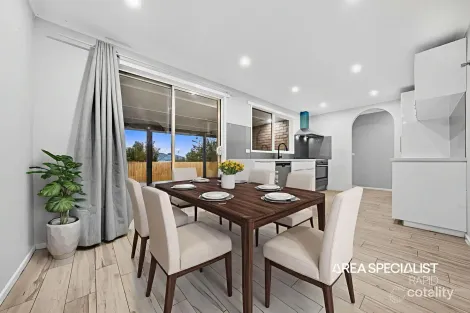 Property photo of 3 Emma Court Hampton Park VIC 3976