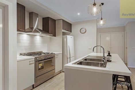 Property photo of 10 Iron Bridge Road Craigieburn VIC 3064