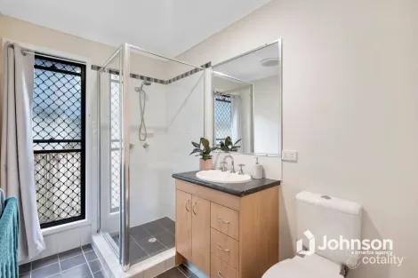 Property photo of 38 Skinner Crescent Silkstone QLD 4304