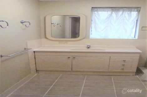 Property photo of 18 Labyrinth Way South Lake WA 6164