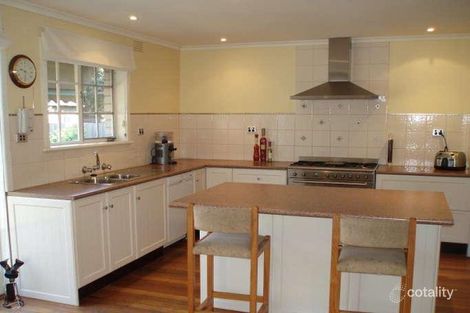 Property photo of 23 Yackatoon Avenue Aspendale VIC 3195
