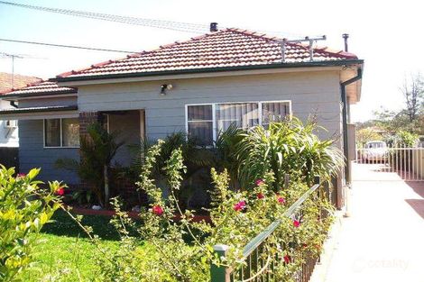 Property photo of 6 Cross Road Merrylands NSW 2160