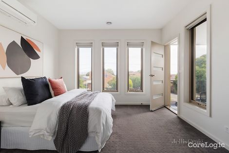 Property photo of 22 Woodlands Avenue Pascoe Vale South VIC 3044