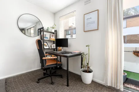 Property photo of 2/29 Upton Road Windsor VIC 3181