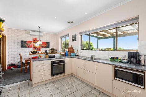 Property photo of 35 Currawong Crescent Mount Gambier SA 5290