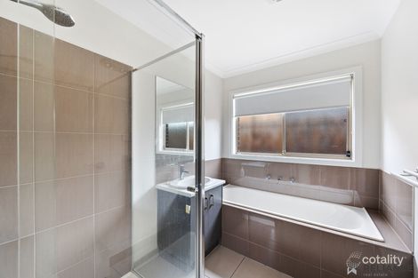 Property photo of 36 Bradman Drive Tarneit VIC 3029