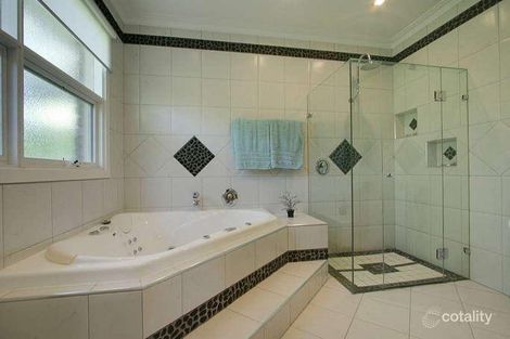 Property photo of 15 Buchanan Road Berwick VIC 3806