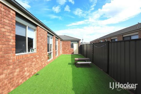 Property photo of 2 Dexter Grove Point Cook VIC 3030