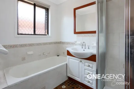 Property photo of 1 Kyleanne Place Dean Park NSW 2761