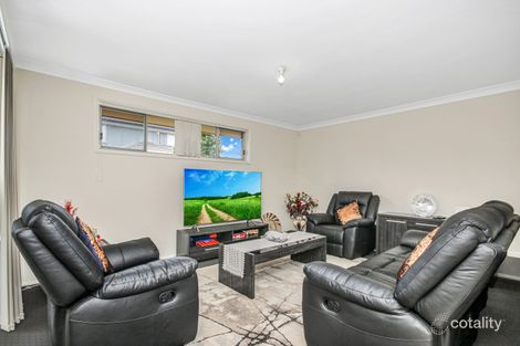 Property photo of 28 Wiseman Circuit Ropes Crossing NSW 2760