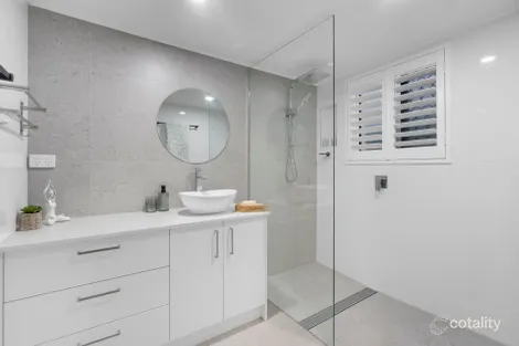 Property photo of 1/18 Back Street Biggera Waters QLD 4216