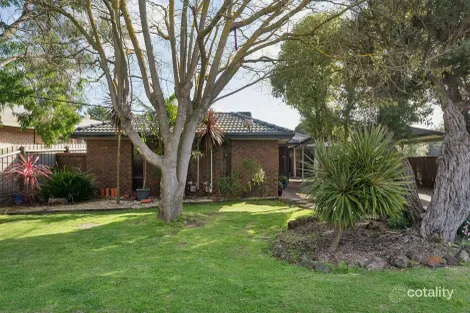64 WHITEHEAD GR, ROSEBUD, VIC 3939