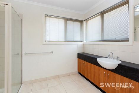 Property photo of 15 Hopetoun Court Altona Meadows VIC 3028