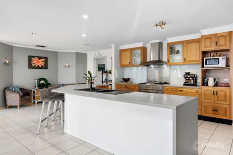 Property photo of 16 Ben Drive Mornington VIC 3931