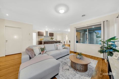 Property photo of 13 Valencia Circuit Cranbourne VIC 3977