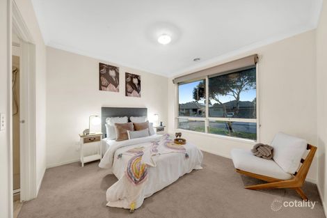 Property photo of 13 Valencia Circuit Cranbourne VIC 3977