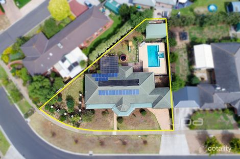 Property photo of 51 St Andrews Drive Werribee VIC 3030