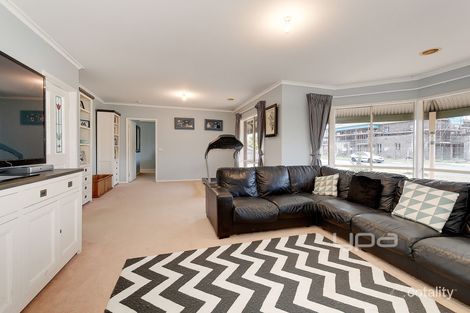 Property photo of 51 St Andrews Drive Werribee VIC 3030