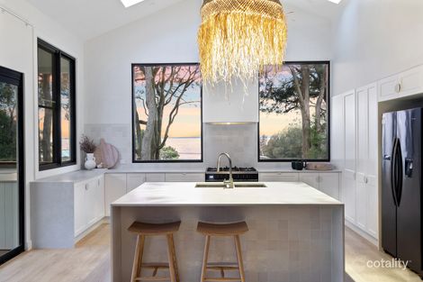 Property photo of 17 Grevillea Crescent Berkeley Vale NSW 2261