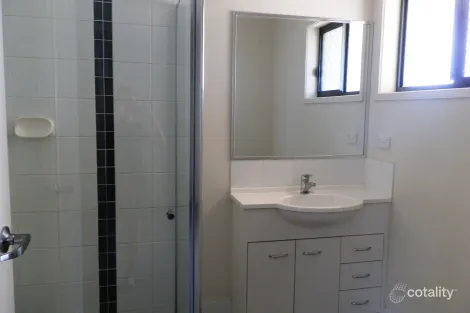 Property photo of 67 Lakeside Drive Emerald QLD 4720