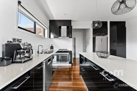 Property photo of 2/1029 Pascoe Vale Road Jacana VIC 3047