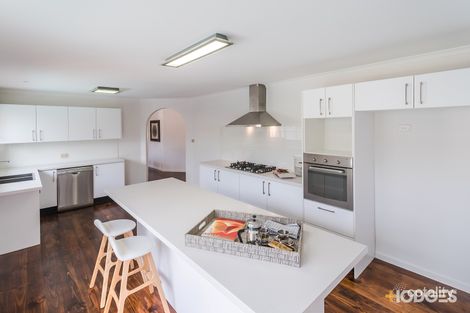 Property photo of 5 Nickson Close Dingley Village VIC 3172