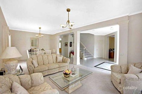 Property photo of 10 Norland Court Mill Park VIC 3082