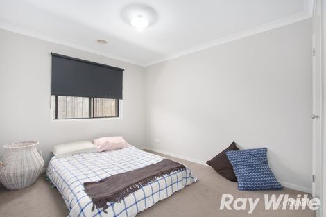 Property photo of 3 Sweet Pea Drive Pakenham VIC 3810