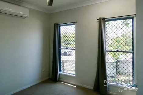 Property photo of 4 Cobblestone Street Cosgrove QLD 4818
