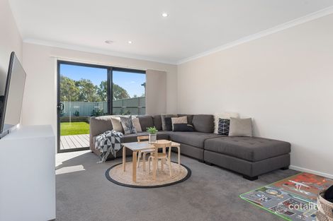 Property photo of 12 Fossickers Place White Hills VIC 3550