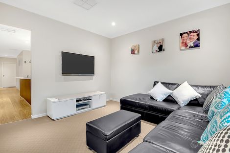 Property photo of 43 Domain Way Craigieburn VIC 3064