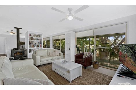 Property photo of 130 Lakedge Avenue Berkeley Vale NSW 2261