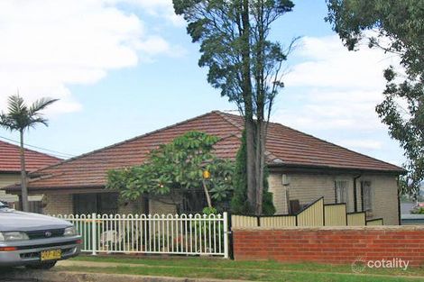 114 Greenacre Rd, Greenacre, NSW 2190