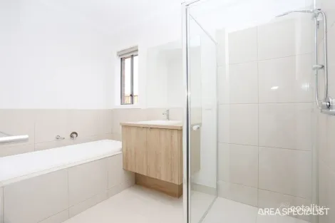 Property photo of 42 Claudia Crescent Kurunjang VIC 3337