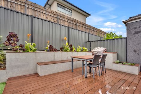 Property photo of 12 Water Lily Circuit Craigieburn VIC 3064